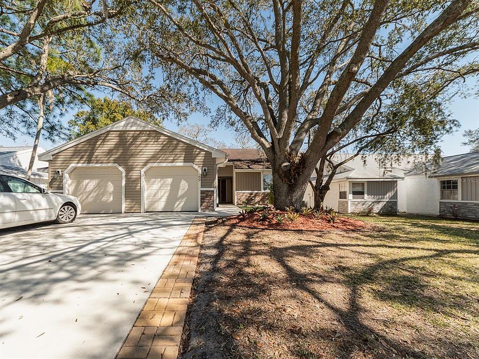 1st image of 269 PETREA DRIVE