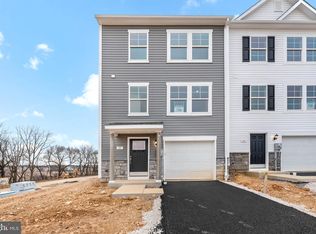 19 Angus Dr, Hanover, PA 17331