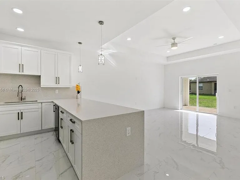2516 Park Rd — Photo 6