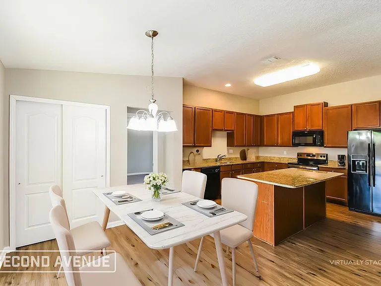 6332 Trimpe Ln — Photo 3