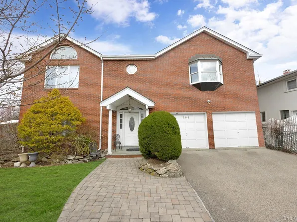 708 Park Lane, Cedarhurst, NY 11516