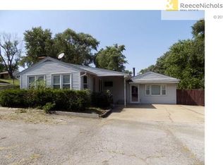 18100 E Holke Rd, Independence, MO 64057