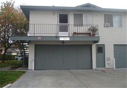 1st image of 5591 Spinnaker Dr APT 4