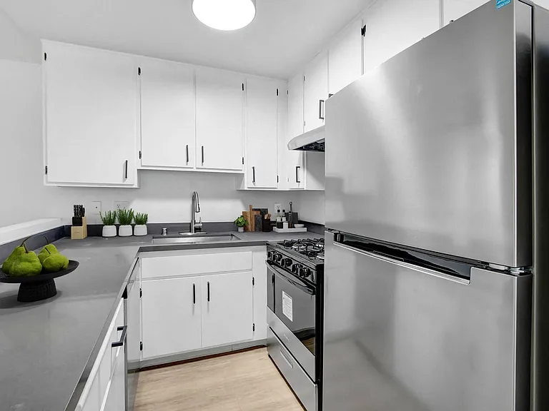 Keystone Apartments — Photo 13