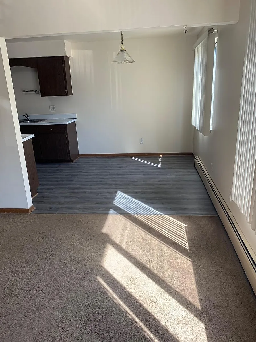 Building Photo - 45864 Cass Ave #2