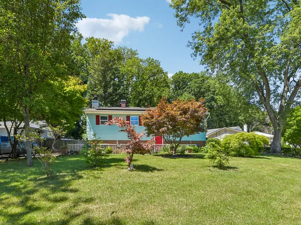 95 Summerfield Dr, Annapolis, MD 21403