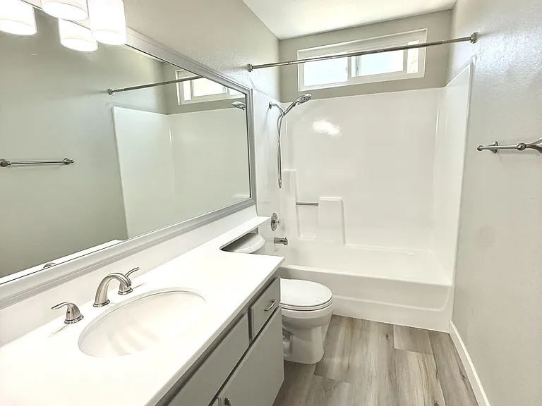 2382 Carlsbad Cir — Photo 11