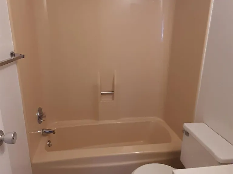 143 Lynwood Mnr #8 — Photo 5