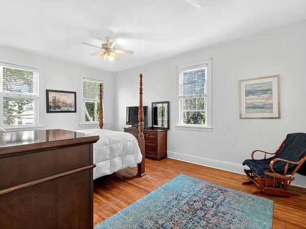 116 Bentley Avenue image 31 of 50