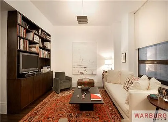 Sold by Warburg | media 50