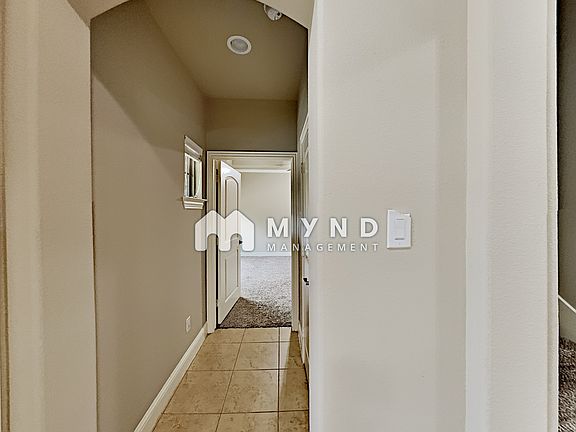 5th image of 4413 Pecan Knoll Dr
