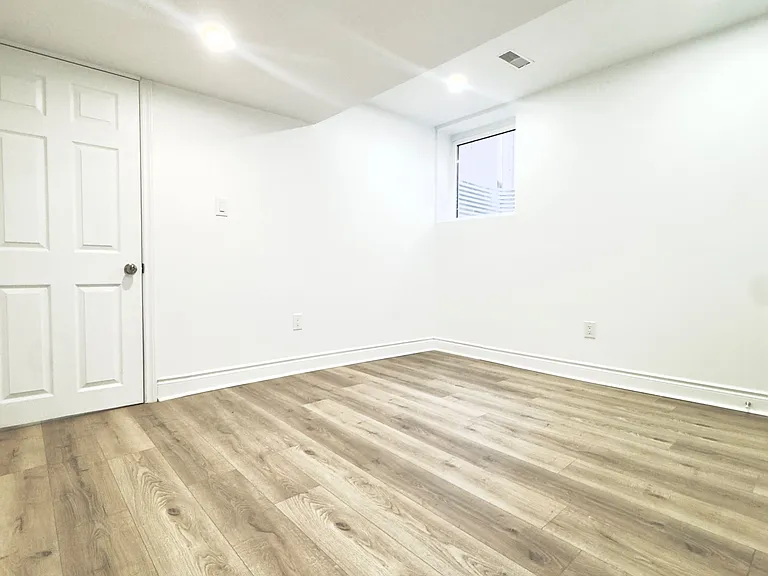 4 Campview St — Photo 16