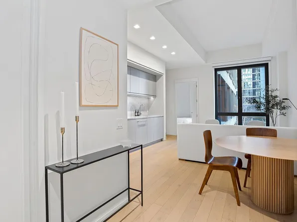 550 Vanderbilt Ave APT 222, Brooklyn, NY 11238