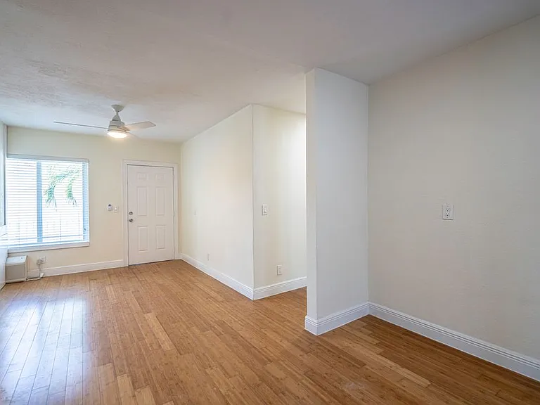 7315 Carlyle Ave — Photo 4
