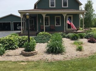 616 General Leroy Manor Rd, Morrisonville, NY 12962