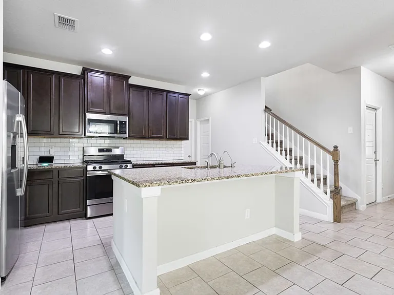 15136 Pandion Dr — Photo 3