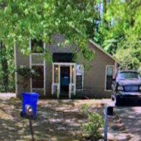 3 bed, 2.5 bath, 1200 sqft, $1,800 — Photo 2