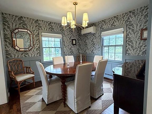 5th image of 837 Circle Avenue