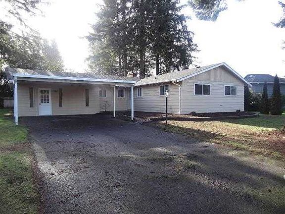 Front view of property