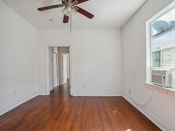 5th image of 1529 Mazant St