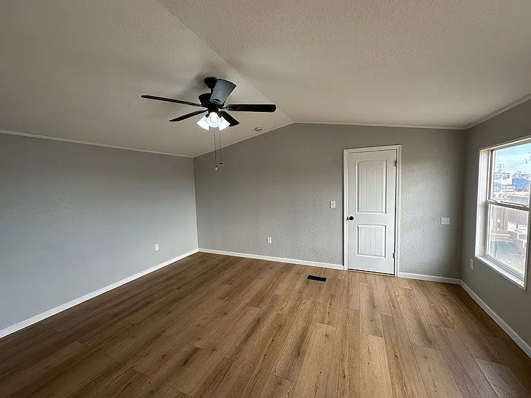 7301 E County Road 62 — Photo 6