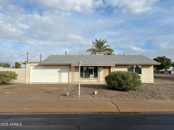 10702 W CHERRY HILLS Drive, Sun City, AZ 85351