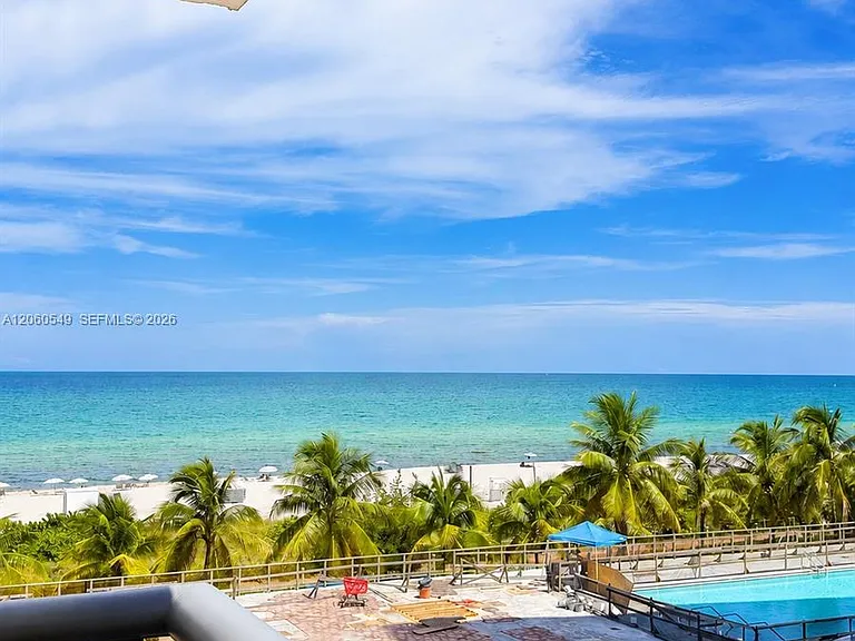 6039 Collins Ave #516 — Photo 9