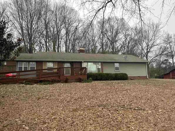 2405 Jackson Ave N, Russellville, AL 35653