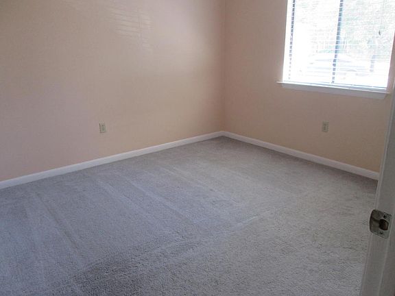 3rd image of 2217 Paloma St