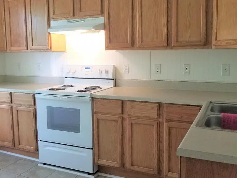 2446 Birch Ave #B — Photo 7