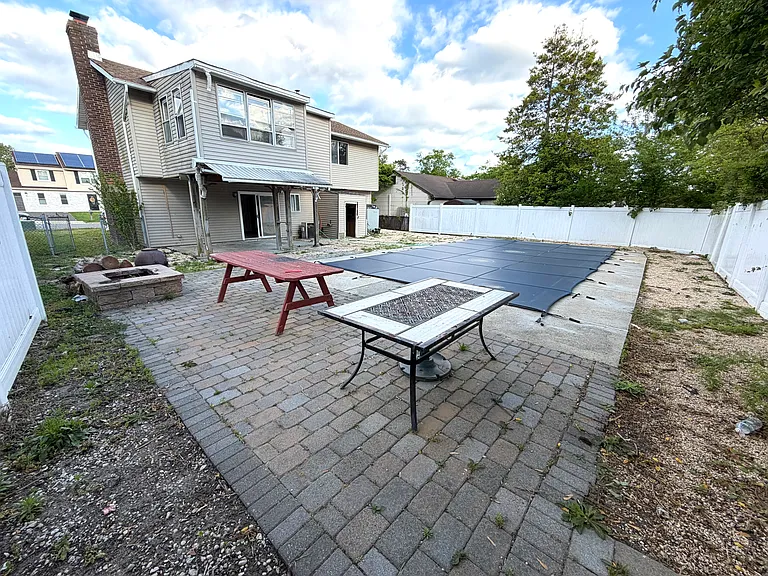 184 Village Dr — Photo 26