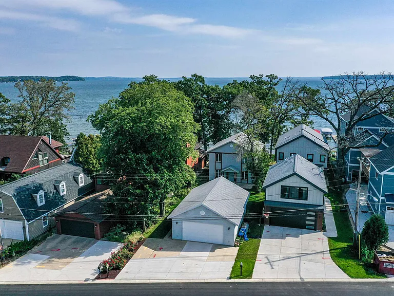 2159 Middleton Beach Rd — Photo 29
