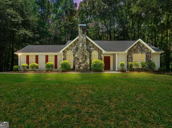 20 Four Oaks Dr, Newnan, GA 30263