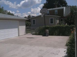 3240 Maple Ave, Brookfield, IL 60513