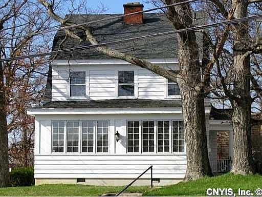 2nd image of 1003 E Colvin St