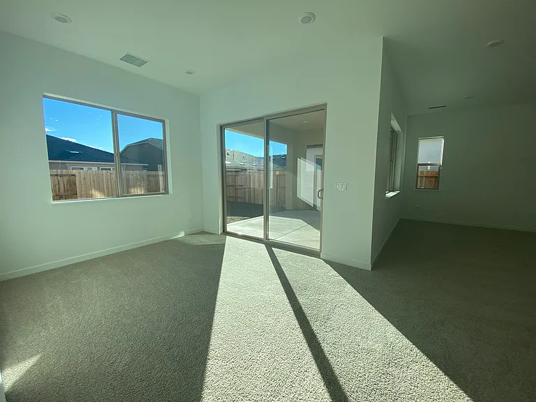 1905 Monitor Peak St — Photo 5