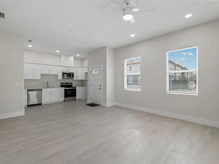 6974 Belltree Ct — Photo 6