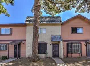 886 Stainglass Ln #886, Las Vegas, NV 89110