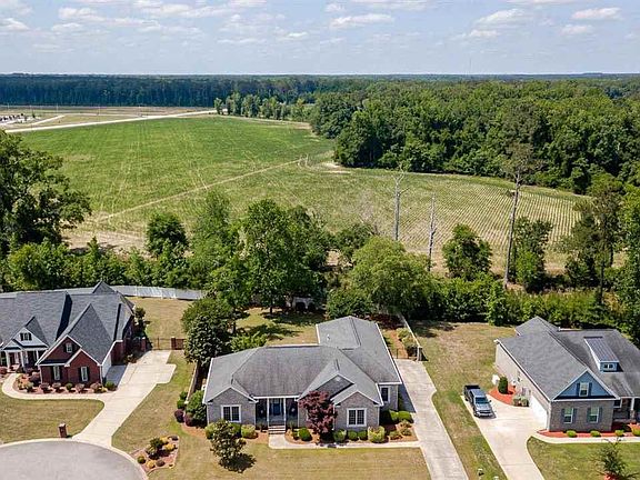 5th image of 3161 Woodside Cir