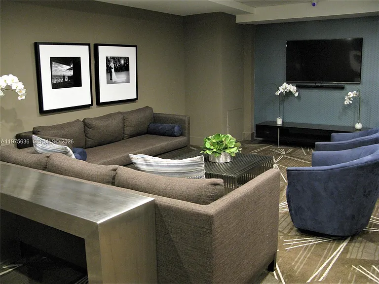5701 Collins Ave #803 — Photo 35