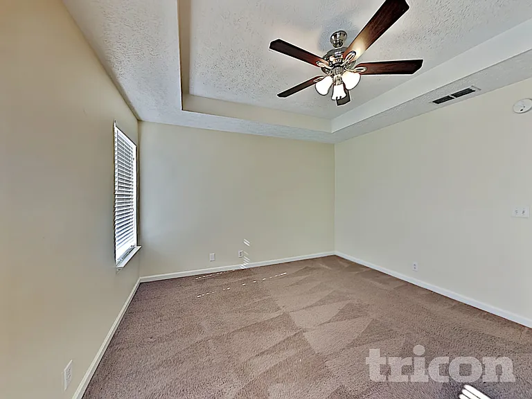 3013 Weybridge Dr — Photo 9