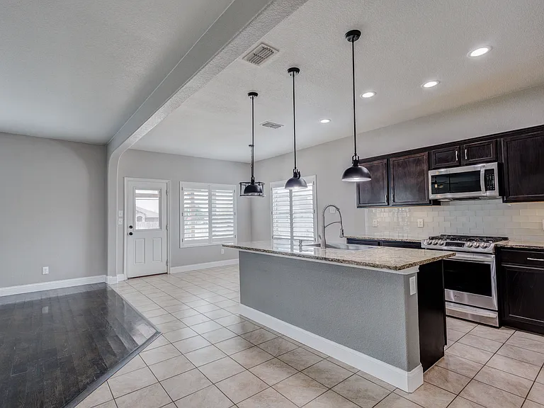 6317 Seagull Ln — Photo 7