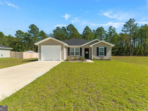 501 Church Cir, Jesup, GA 31545