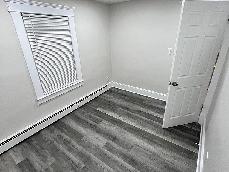 28 Victoria Ave #A — Photo 10