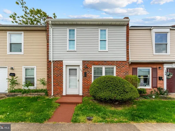 104 Hickok Cir, Fredericksburg, VA 22401