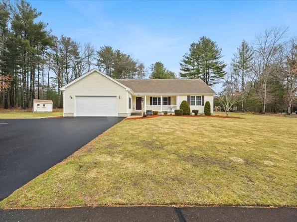 17 Barry Dr, Taunton, MA 02780