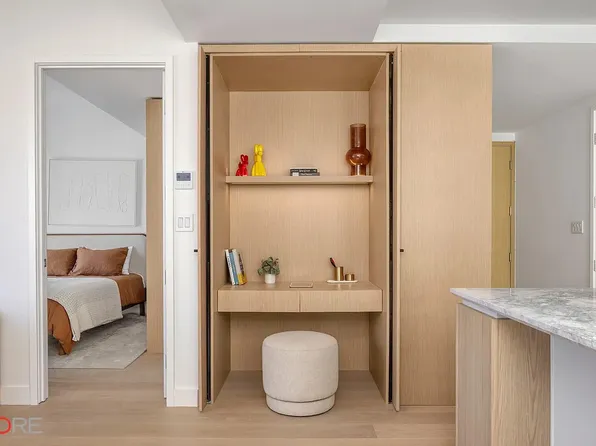250 East 25th Street 11B image 3 of 17