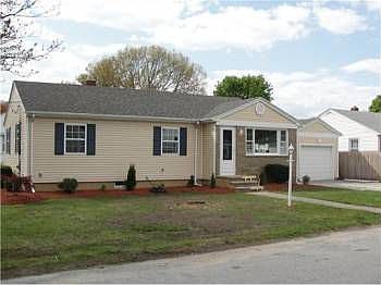 1st image of 28 Cresant Dr
