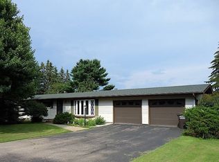 3357 Saint Adalberts Rd, Rosholt, WI 54473