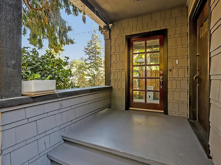 27 Westall Ave — Photo 4